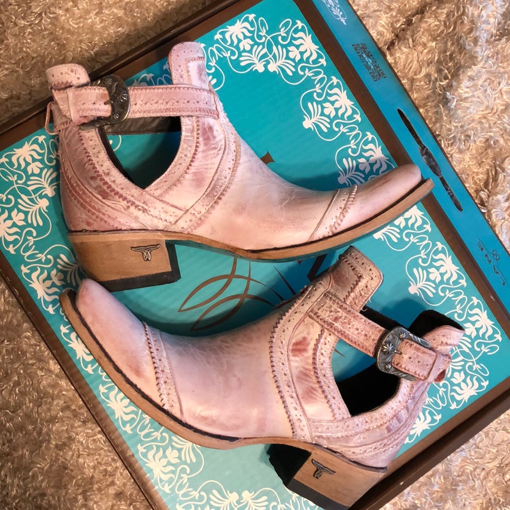 Lane Cahoots Booties